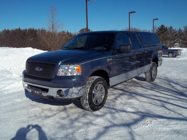 2006 Ford F150 XL 2WD Reg Cab