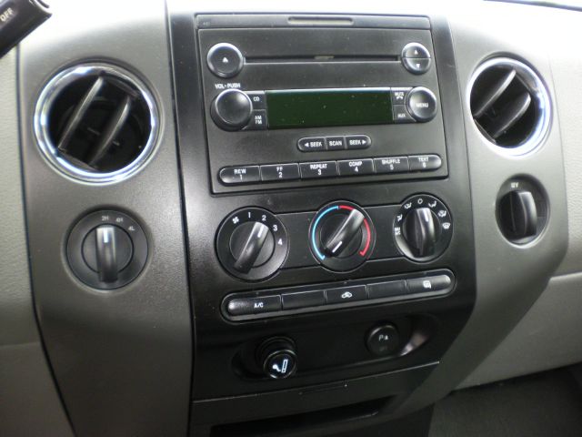 2006 Ford F150 XL 2WD Reg Cab