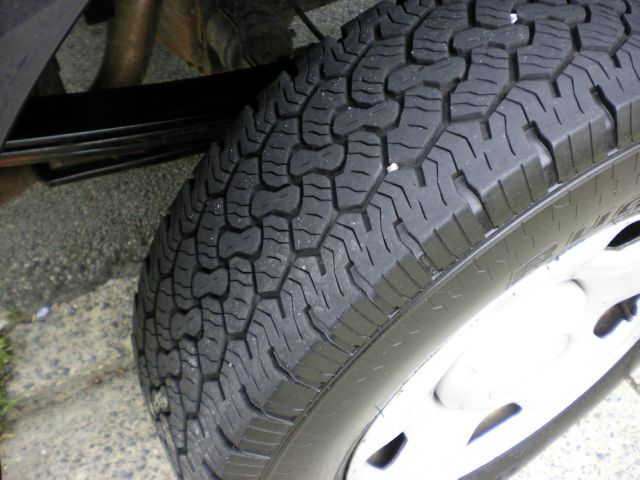 2006 Ford F150 XL 2WD Reg Cab