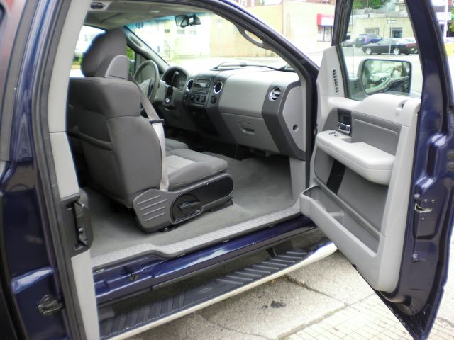 2006 Ford F150 XL 2WD Reg Cab