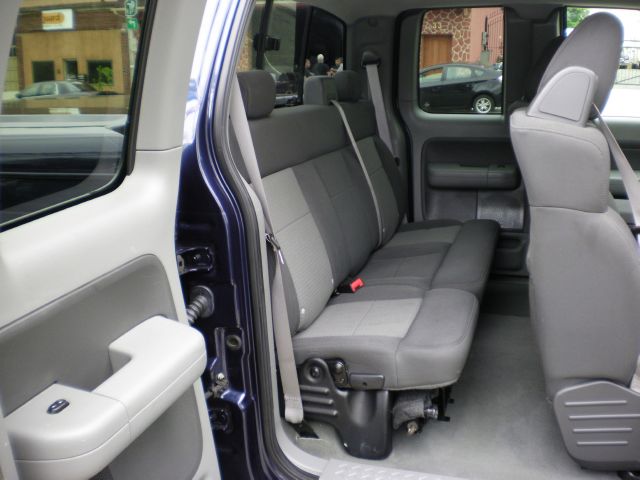 2006 Ford F150 XL 2WD Reg Cab