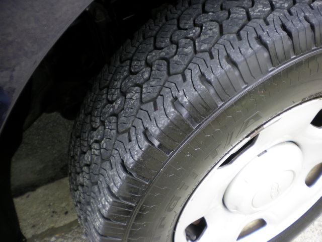 2006 Ford F150 XL 2WD Reg Cab