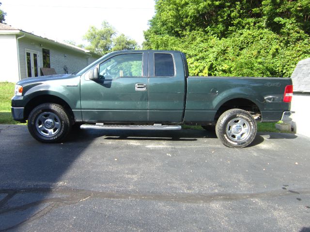2006 Ford F150 XL 2WD Reg Cab