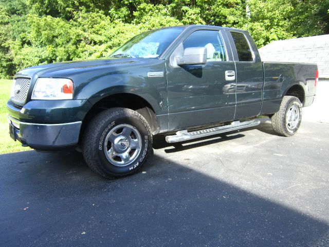 2006 Ford F150 XL 2WD Reg Cab