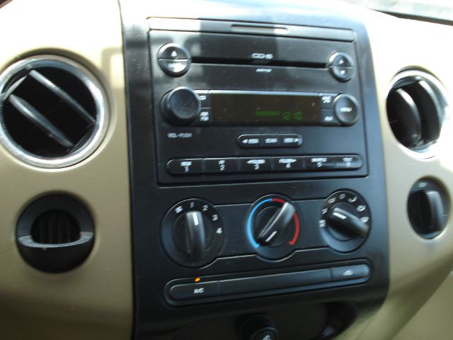 2006 Ford F150 XLT Supercrew Short Bed 2WD