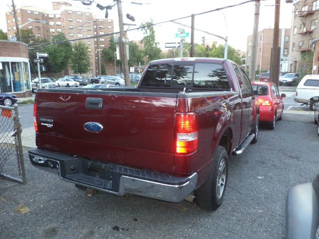 2006 Ford F150 XL 2WD Reg Cab