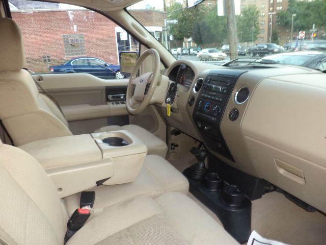 2006 Ford F150 XL 2WD Reg Cab