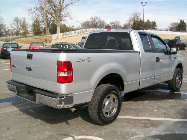 2006 Ford F150 XL 2WD Reg Cab