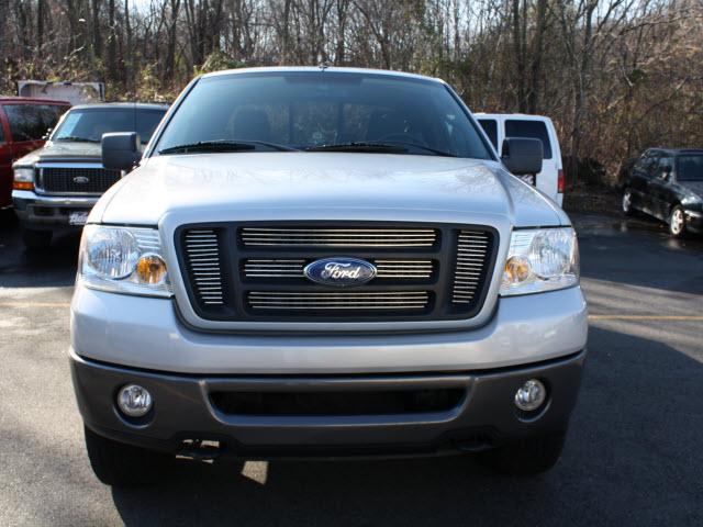 2006 Ford F150 EXT CAB 4WD 143.5wb