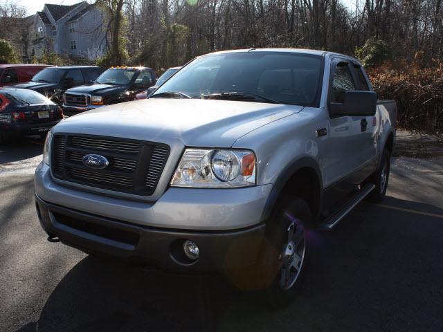 2006 Ford F150 EXT CAB 4WD 143.5wb