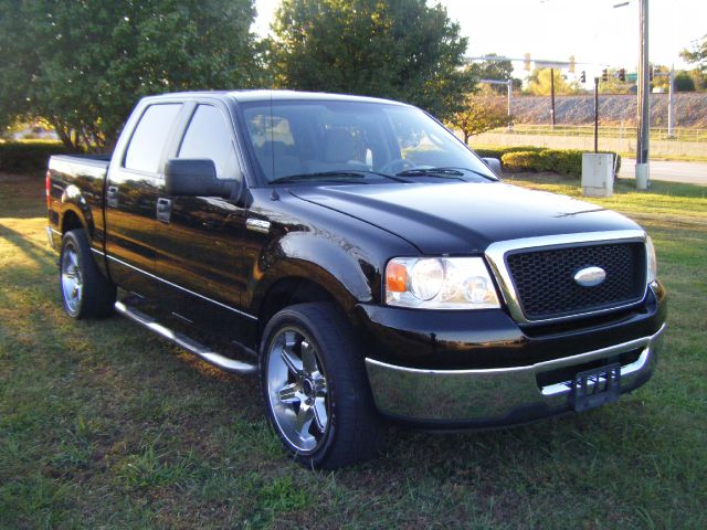 2007 Ford F150 SL Short Bed 2WD