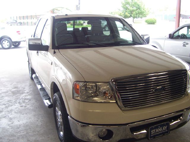 2007 Ford F150 Club Cab 131 WB