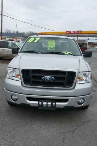 2007 Ford F150 XL Lift Bucket Utility