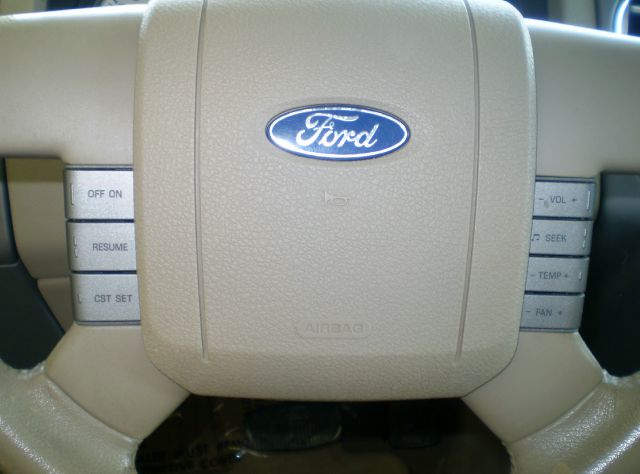 2007 Ford F150 XLT Supercrew Short Bed 2WD