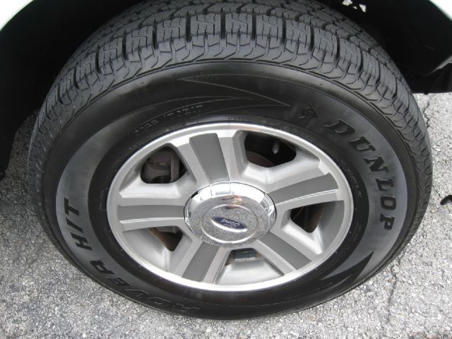 2008 Ford F150 SLT 1 Ton Dually 4dr 35