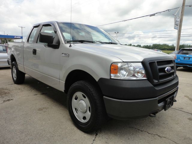 2008 Ford F150 4DR SDN CVT 3.5 SE W/roof