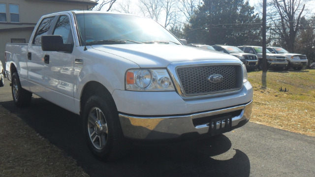 2008 Ford F150 SLT 1 Ton Dually 4dr 35