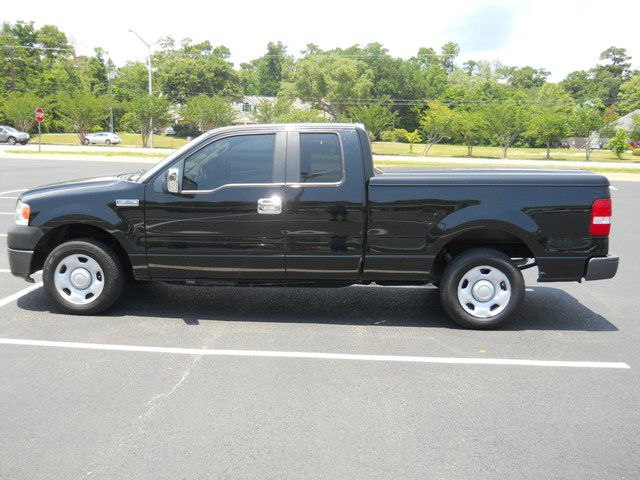 2008 Ford F150 SLE- 4X4
