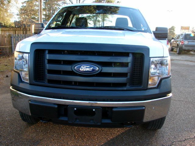 2010 Ford F150 XLT - Regular CAB