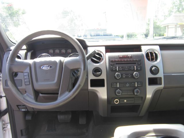 2010 Ford F150 AWD 4dr H4 AT