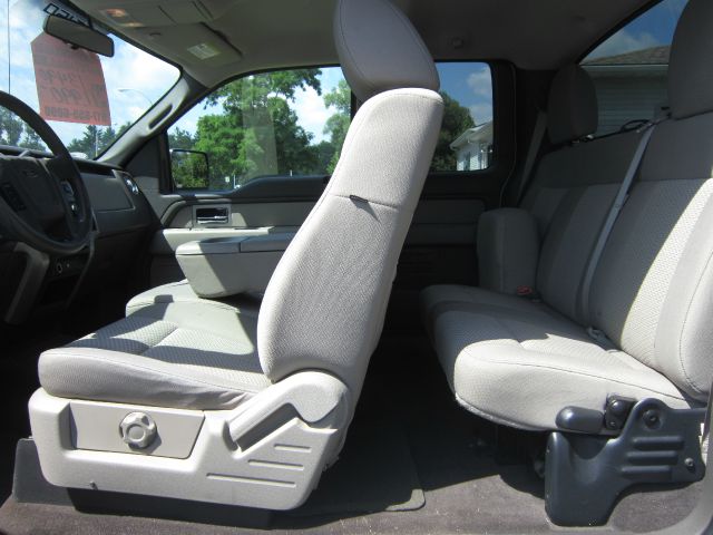 2010 Ford F150 AWD 4dr H4 AT