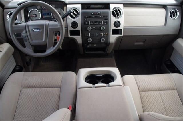 2010 Ford F150 VAN BASE
