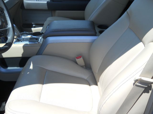 2011 Ford F150 X/ FOUR Wheel Drive