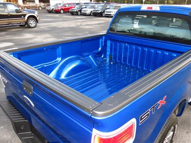 2013 Ford F150 SE ONE Owner Clean Carfax Van