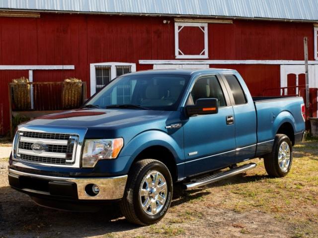 2013 Ford F150 Quad Cab 140.5 WB 4WD SLT