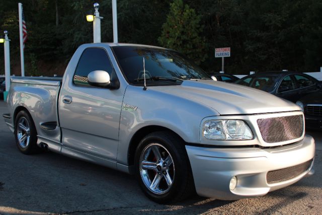 2004 Ford F150 Heritage 4dr 4-cyl (natl) SUV