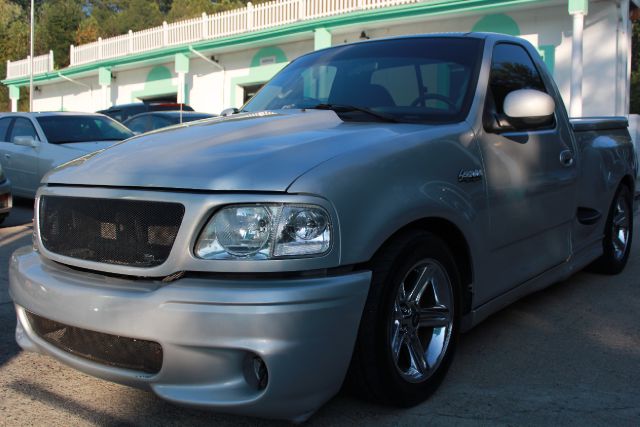 2004 Ford F150 Heritage 4dr 4-cyl (natl) SUV