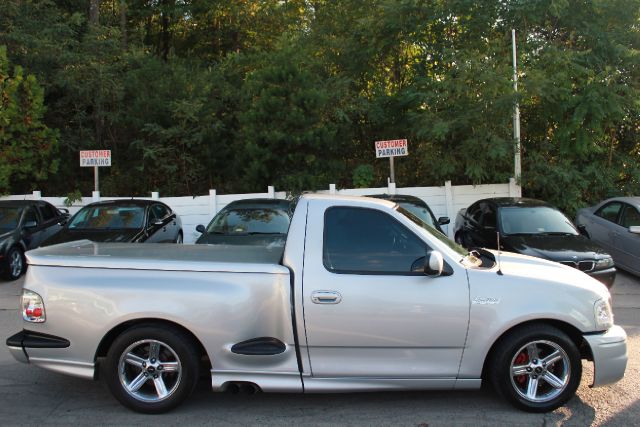 2004 Ford F150 Heritage 4dr 4-cyl (natl) SUV