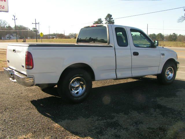 2004 Ford F150 Heritage SLE- 4X4