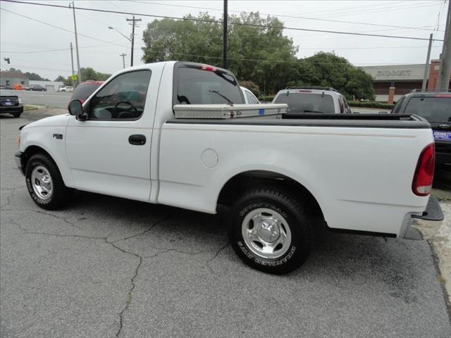 2004 Ford F150 Heritage Crew Cab Short Box 2-wheel Drive SLE