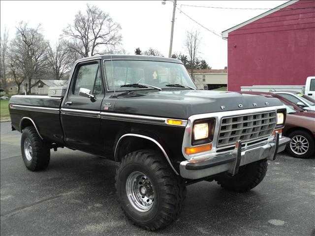 1979 Ford F250 4WD Access V6 AT (SE) 4x4 Truck