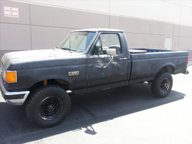 1988 Ford F250 Lariat 4 Wheel Drive