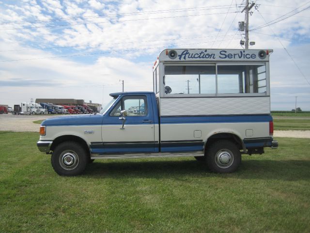 1990 Ford F250 Lariat - Crew Cab 4x4 Cap