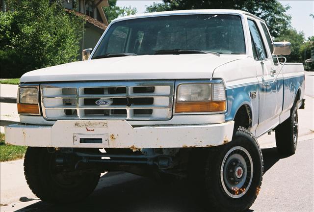 1993 Ford F250 4dr Sdn CX