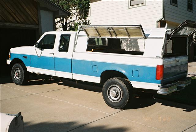 1993 Ford F250 4dr Sdn CX