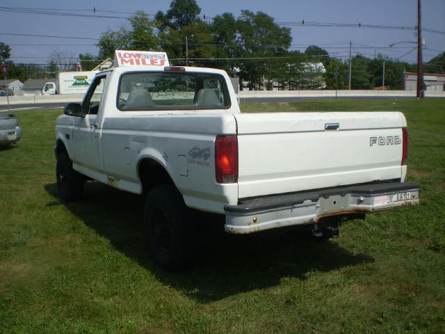 1995 Ford F250 4dr HB Auto PZEV