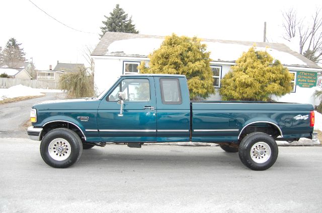 1996 Ford F250 SLT 1 Ton Dually 4dr 35