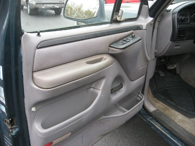 1996 Ford F250 Station Wagon AWD