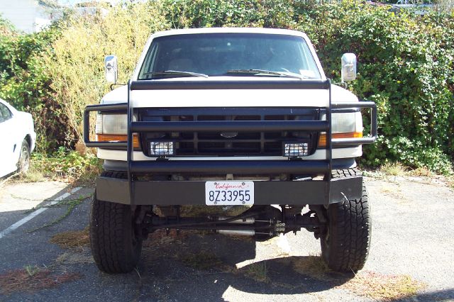 1997 Ford F250 S 2-door Hatchback