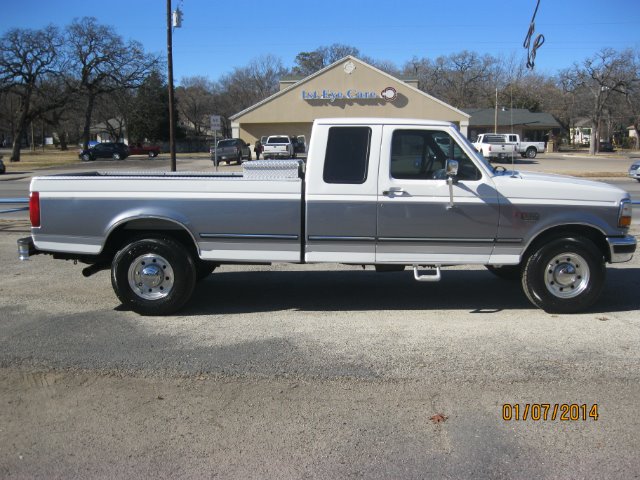 1997 Ford F250 4dr Quad Cab 160.5 DRW 4WD Laramie