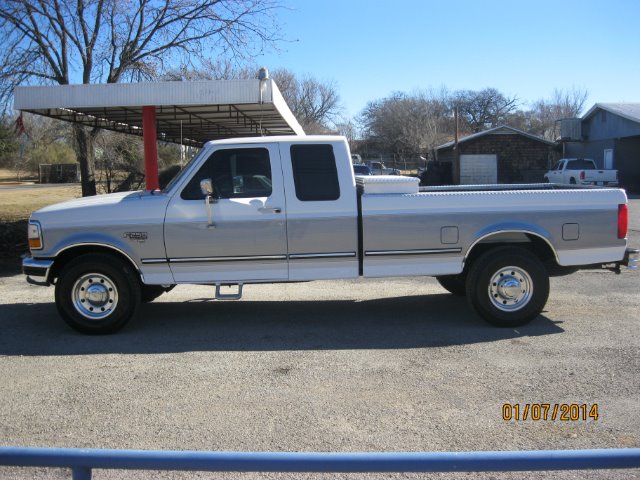 1997 Ford F250 4dr Quad Cab 160.5 DRW 4WD Laramie