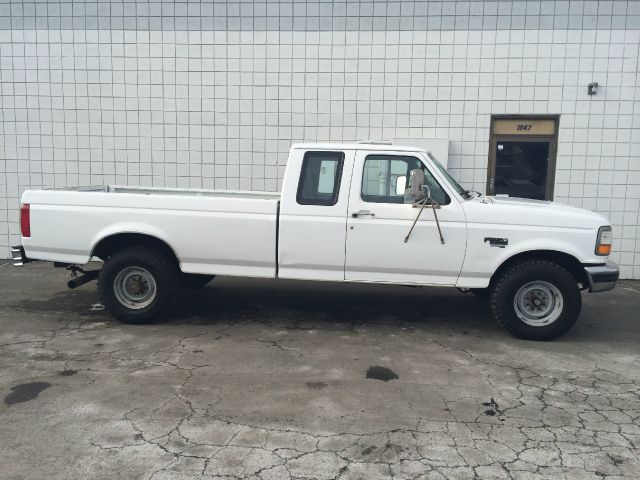 1997 Ford F250 S 2-door Hatchback
