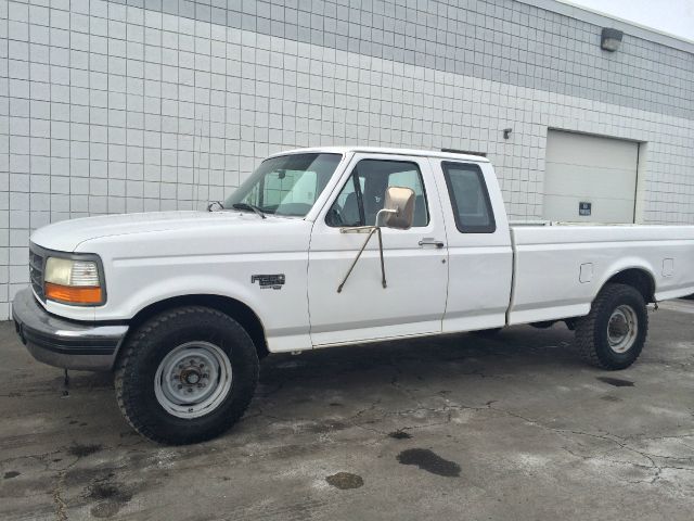 1997 Ford F250 S 2-door Hatchback