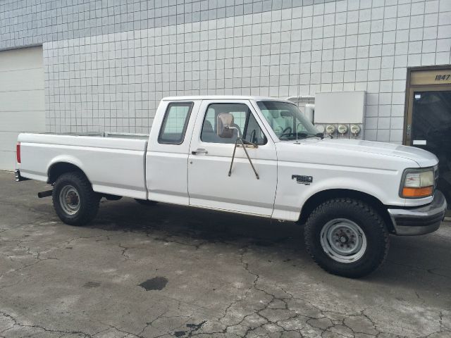 1997 Ford F250 S 2-door Hatchback