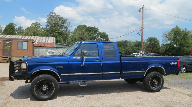 1997 Ford F250 S 2-door Hatchback