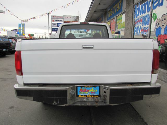 1997 Ford F250 S 2-door Hatchback